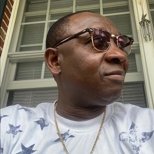 Meet your Posher, Cheick